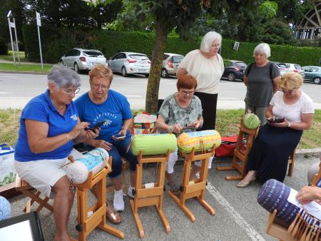 Klekljarice so ob svetovnem dnevu Čipk prikazale izdelovanje čipk 1